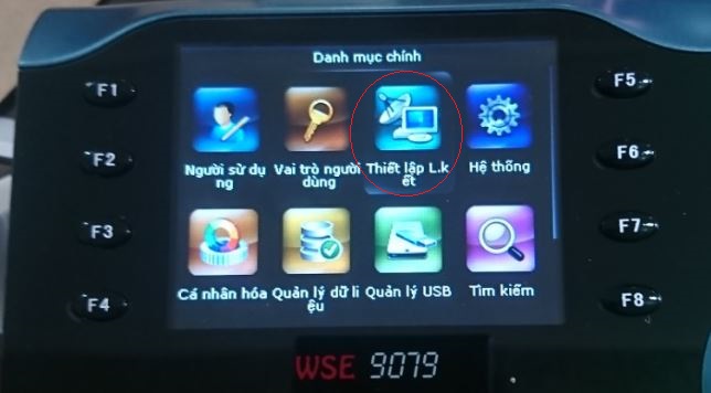 Giao diện Danh Mục Chính trên máy chấm công